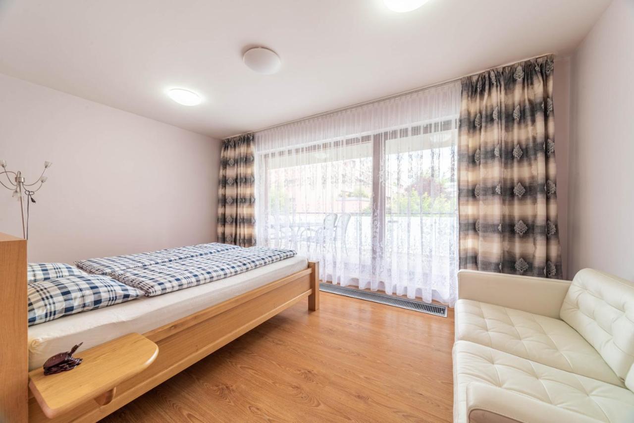 Krasne Ubytovani S Balkonem Prague