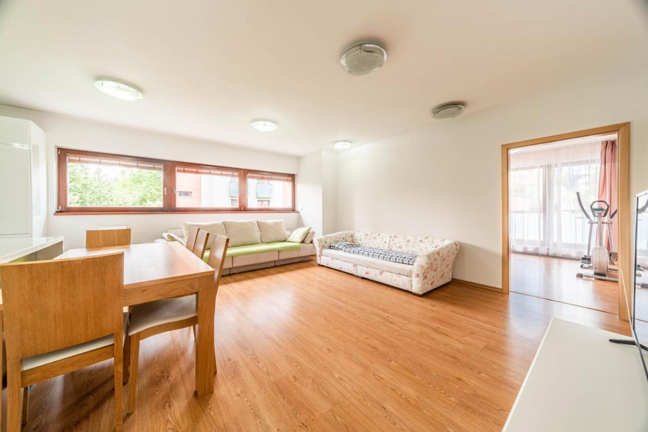 Krasne Ubytovani S Balkonem Appartement